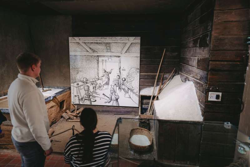 Nachbildung der mittelalterlichen Siedehütte © Wolter_Sophie